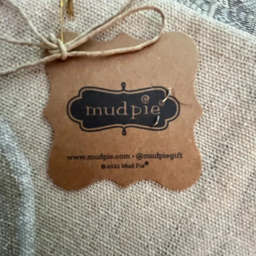 NWT  MUD PIE Painted Bunny Hand Towels Set of 2